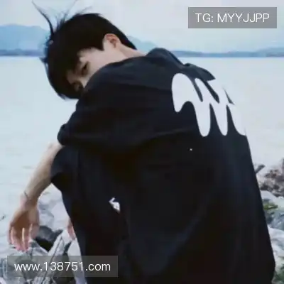 龙含雅